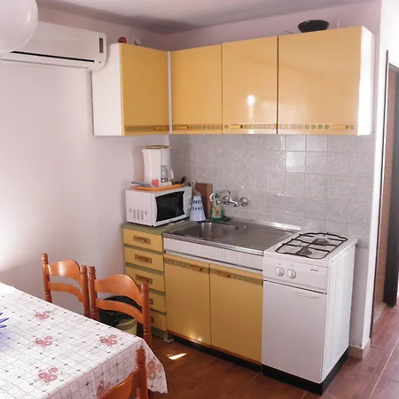 Apartment Zdrijac 100 M To Beach Kip - Ae1009 Nin