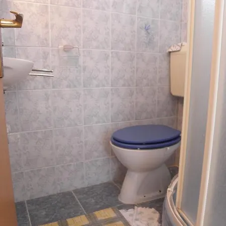 Apartment Zdrijac 100 M To Beach Kip - Ae1009